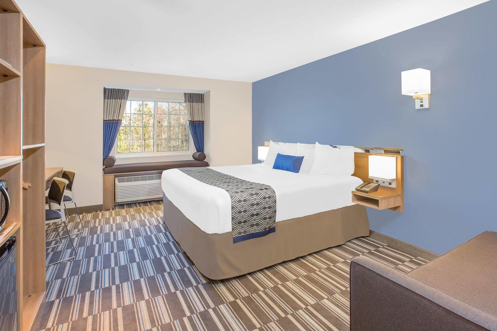 Microtel & By Wyndham Ocean West Ocean City